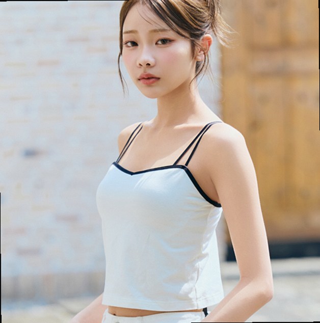 (Popular series) Lightweight, comfortable bra-tops for those who love fashion. Strapless styles available too, making them perfect for off-shoulder tops, open-back looks and occasion dresses.